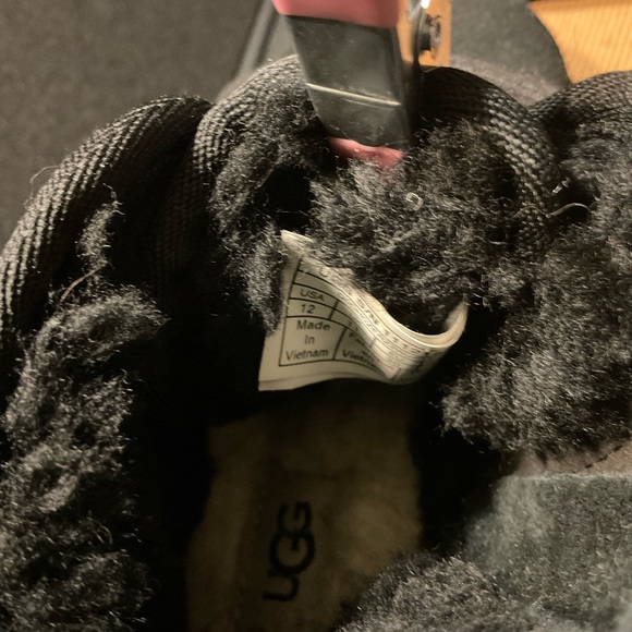 Ugg boots - Picture 7 of 7